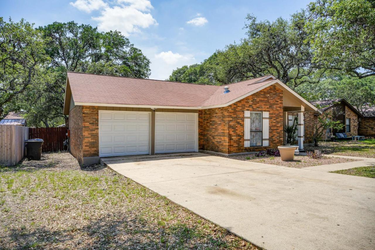Holiday home Serene Vacation With Smart Tvs